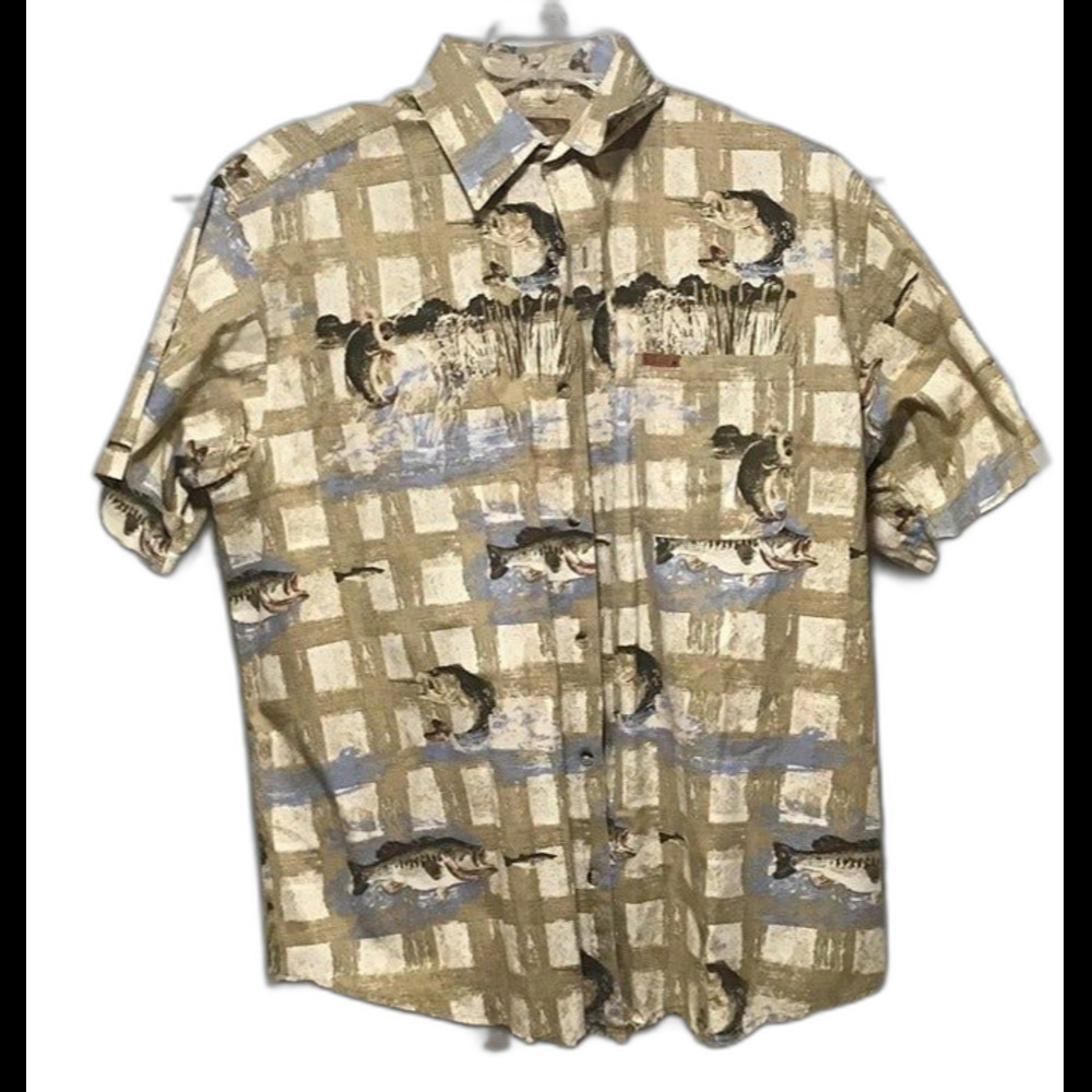 Outdoor Life Men's XL Short Sleeve Button Up Shirt - Bass Fishing Print